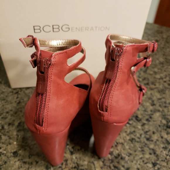 BCBG Red Strappy Wedges - Picture 3 of 3